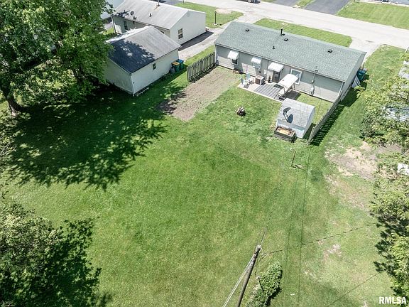 2nd image of 1533 Meadow Dr