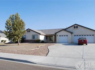 21171 Cabernet Ln, Apple Valley, CA 92308