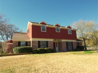 204 Oak Hill Dr, Brenham, TX 77833