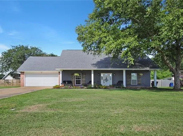 802 Whitfield Dr, Natchitoches, LA 71457