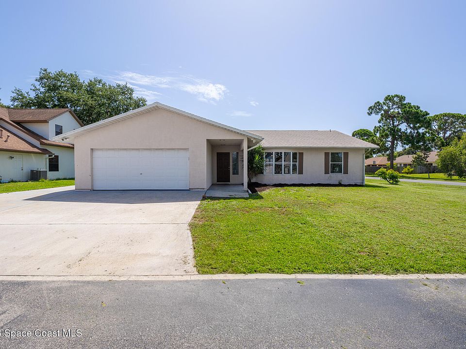 1st image of 1026 Autumn Pines Dr