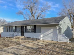 911 N Choctaw Ave, Independence, MO 64056