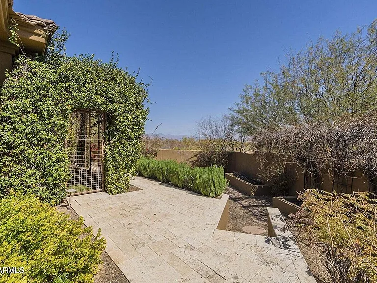 15135 E Monument Rd — Photo 38