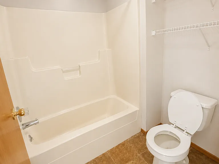838 S Patterson Ave — Photo 5