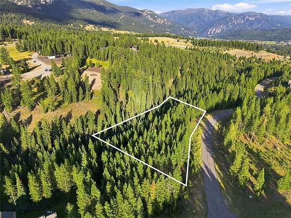 3rd image of 25 Little Spike Rd