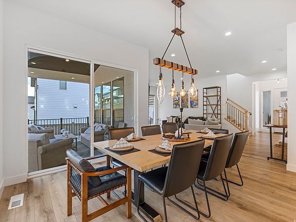 4th image of 5796 N Valley View Rd