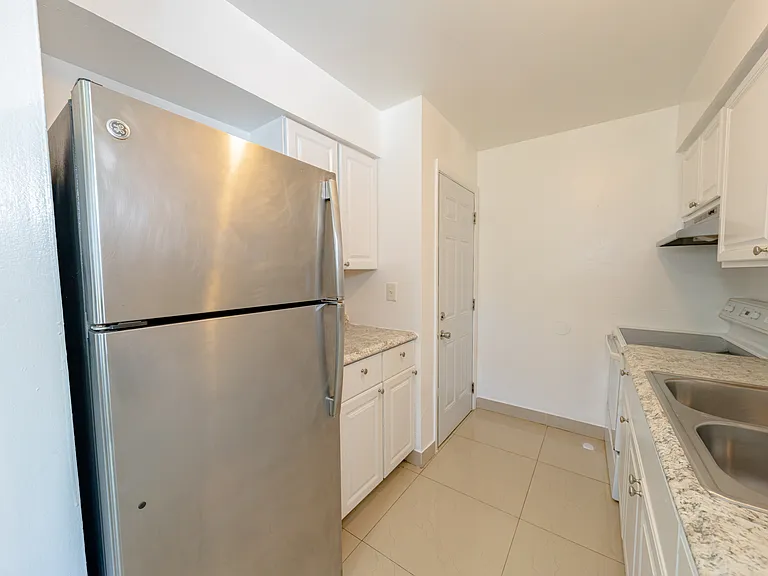 Interior_938NorthernDr_LP_12_11152025