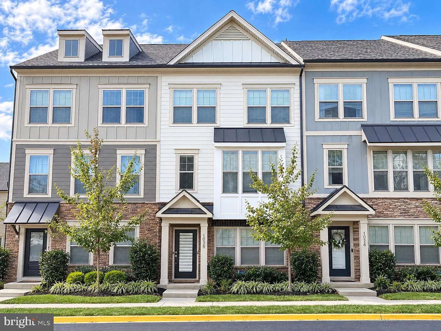 4 bed, 3.5 bath, 2310 sqft, $3,450 — Photo 1