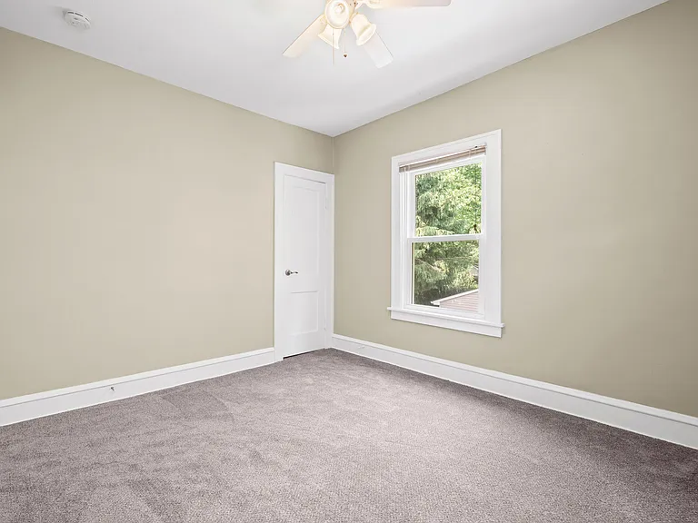 1600 Victoria Ave #UP — Photo 15