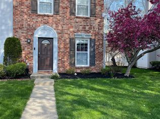 399 Hadleigh Ln, North Brunswick, NJ 08902