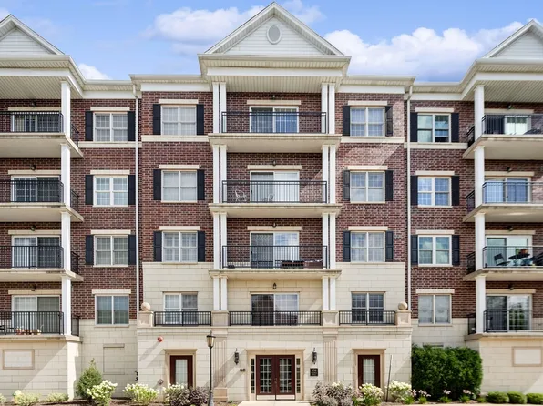 434 McDaniels Cir Unit 304, Clarendon Hills, IL 60514