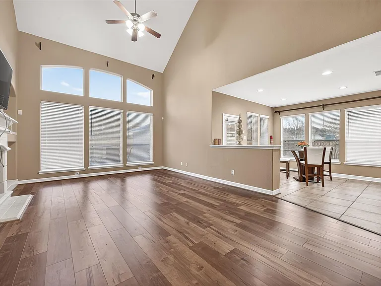21103 Falcon Creek Ct — Photo 7