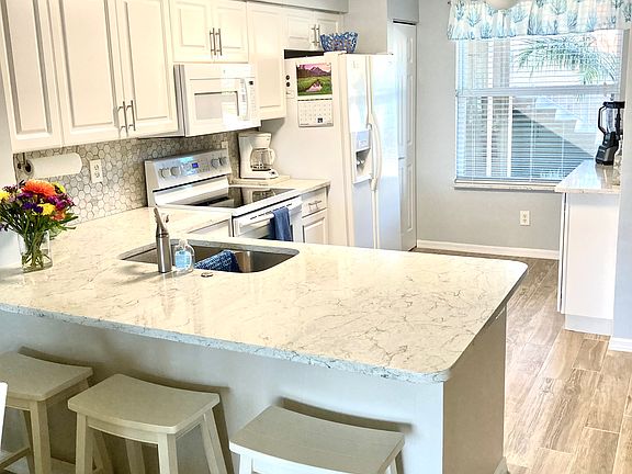 4th image of 6750 Huntington Lakes Cir