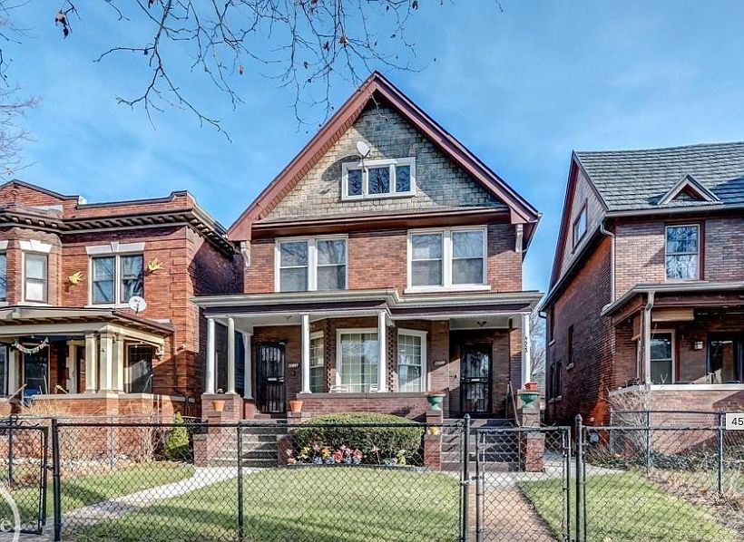 1st image of 4556 Commonwealth St #2