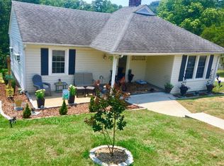 279 10th St, Fieldale, VA 24089