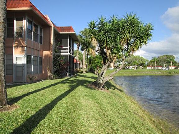 4th image of 108 Lake Evelyn Dr