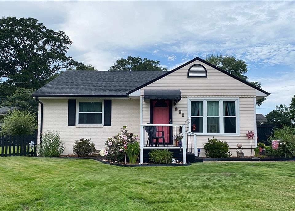 1st image of 892 Wayland Ct SE
