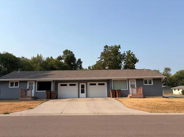 201 W 7th St, Larimore, ND 58251