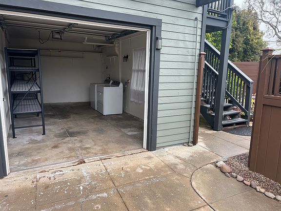 3rd image of 3569 Louisiana St