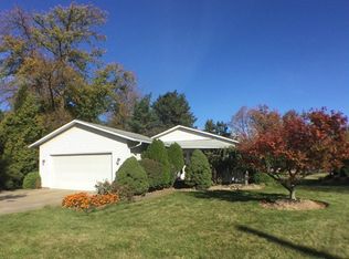 1088 Lander Rd, Highland Heights, OH 44143