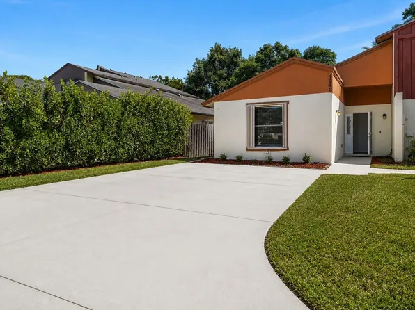 1242 The 12th Fairway, Wellington, FL 33414