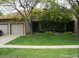 2001 E Provincial House Dr, Lansing, MI 48910