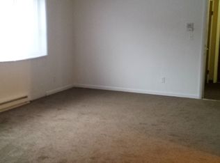 757 N 5th Ave APT 1, Kankakee, IL 60901