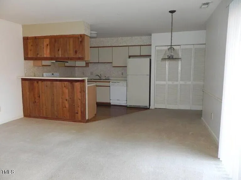 340 Summerwalk Cir — Photo 5