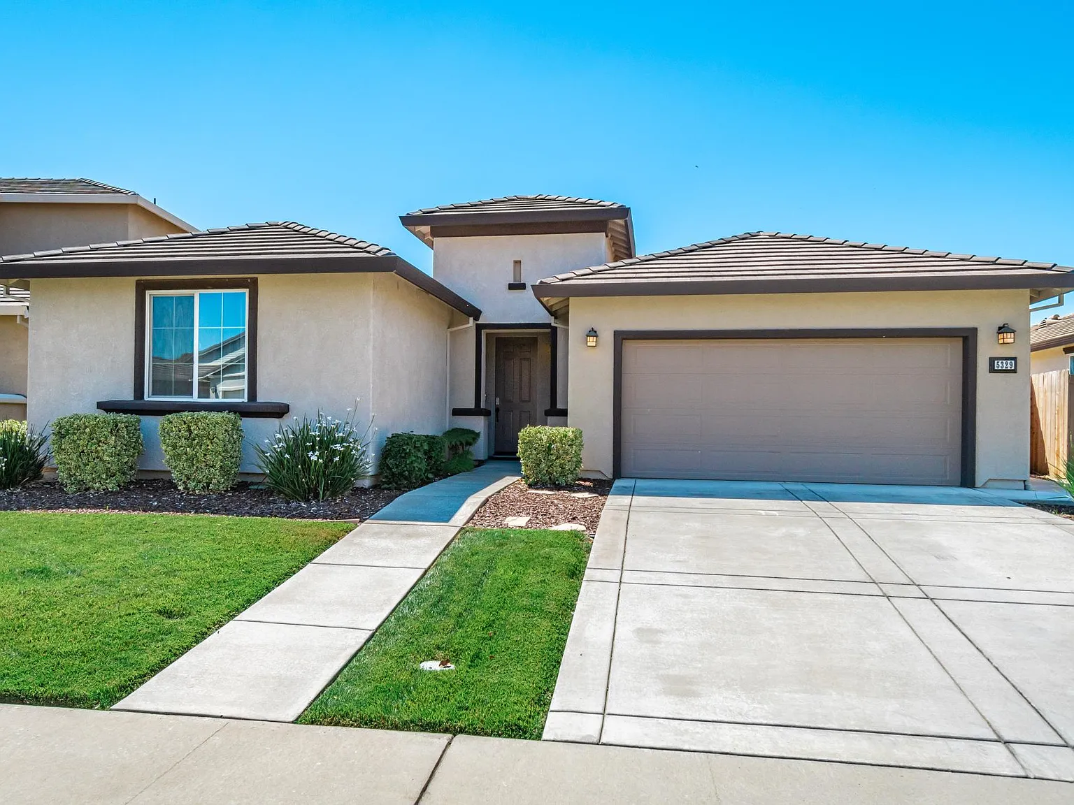 5329 Otter Pond Way — Photo 3