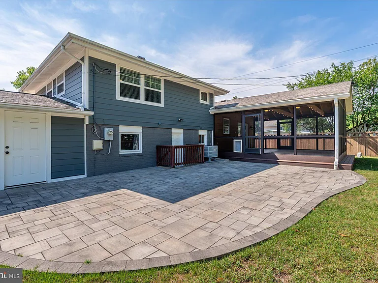 102 Sycamore Rd — Photo 29