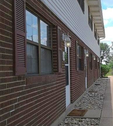 2nd image of 1935 E Central Ave APT 2
