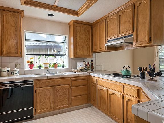 5th image of 5440 Portola Cir