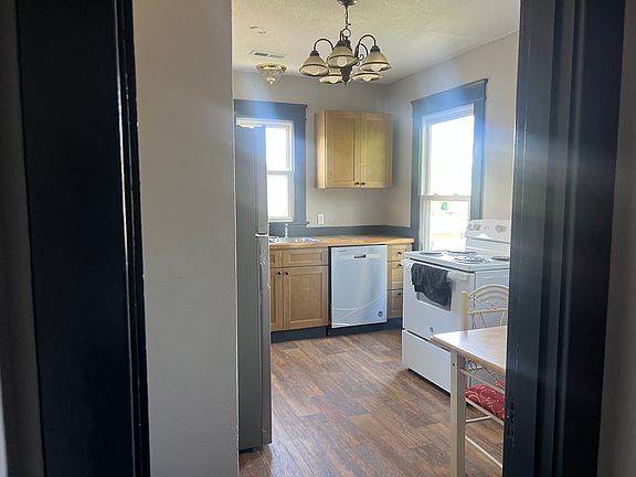 5th image of 3720 N Broadway St #2