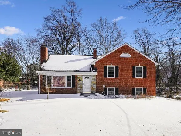 7039 Calamo St, Springfield, VA 22150