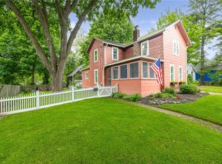 11 Washington Rd, Pittsford, NY 14534