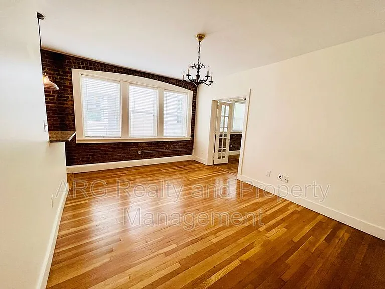 373 Moreland Ave NE #307 — Photo 4