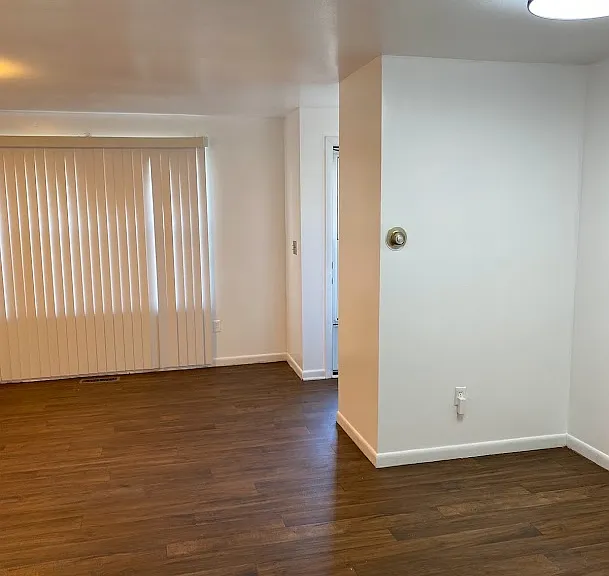 5460-5462 Bromwick Dr #5460 — Photo 3