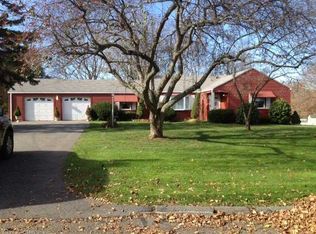 17 Two Brook Rd, Wethersfield, CT 06109