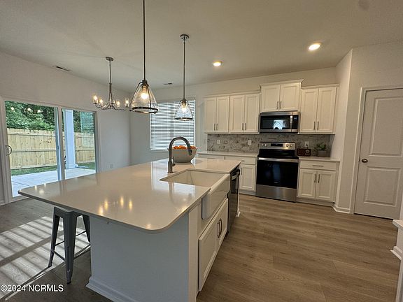 5th image of 8802 Colbert Place Drive