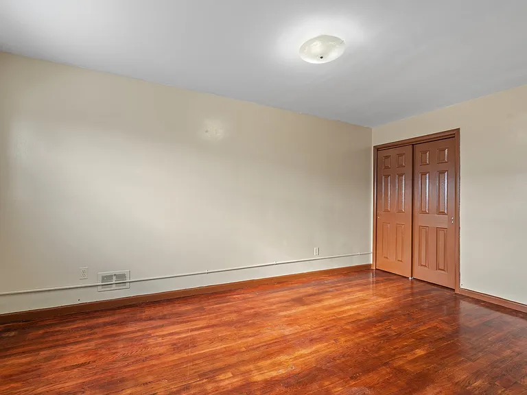 387 Cator Ave #2 — Photo 11