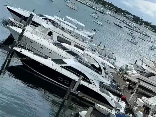 7904 West Dr APT 315, North Bay Village, FL 33141