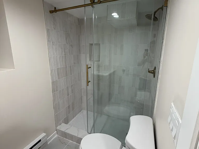 1711 W Henderson St #G — Photo 16