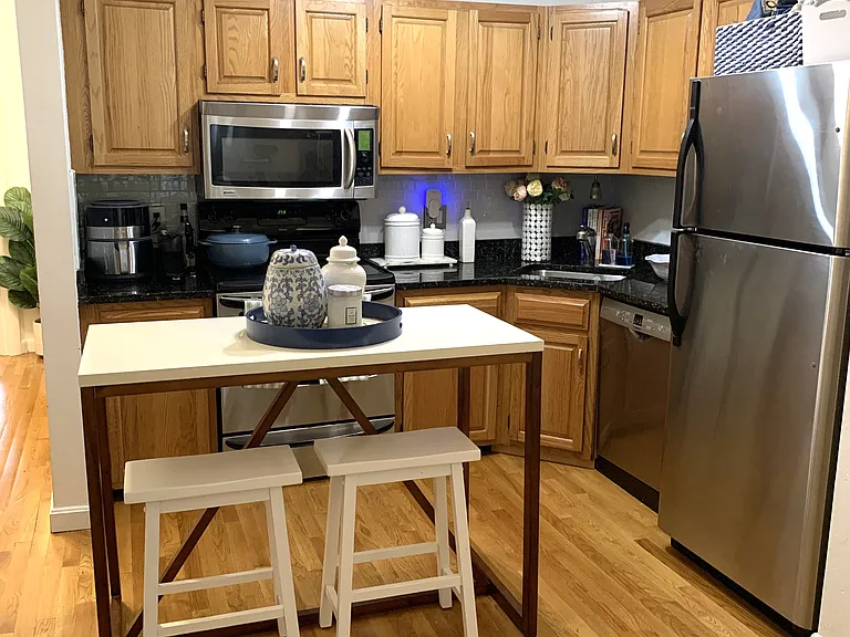 154 F St #1 — Photo 6