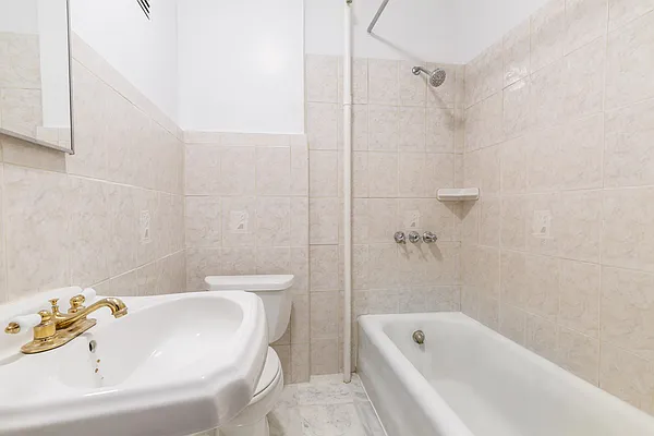Rented by Balen Real Estate, LLC | media 4