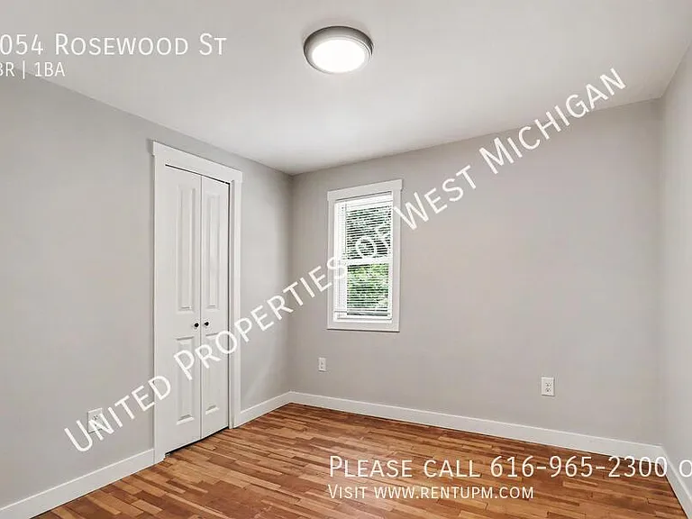 1054 Rosewood St — Photo 6