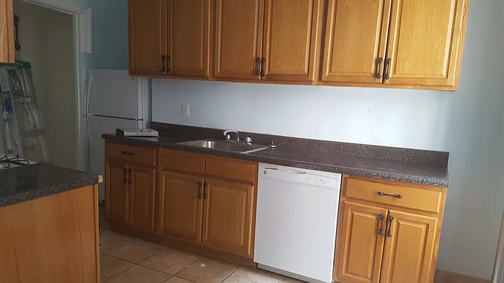 Rented by B.H. TAL Real Estate | media 23