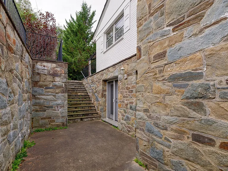 9420 Holland Ave — Photo 67