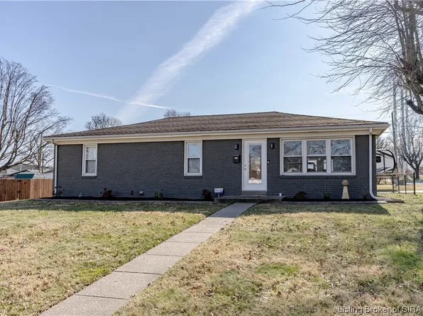 302 Lisa Avenue, Sellersburg, IN 47172