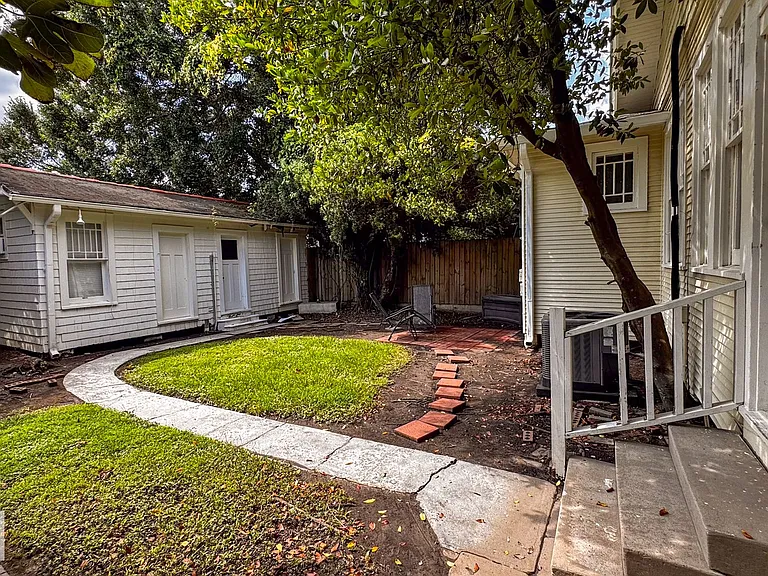 1615 Pine St — Photo 15