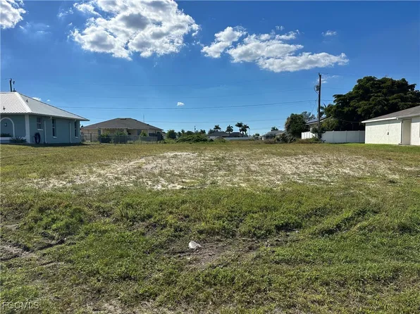 3030 SW 15th Pl, Cape Coral, FL 33914
